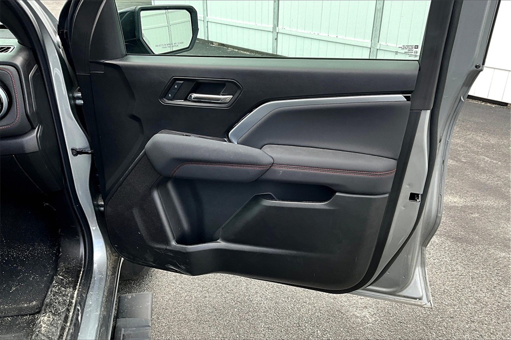 2024 Chevrolet Colorado CrewCab Z71 - Photo 12