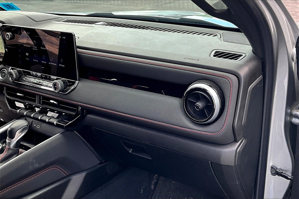 2024 Chevrolet Colorado CrewCab Z71 - Photo 13