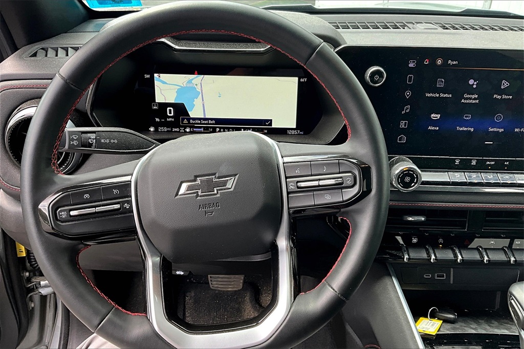 2024 Chevrolet Colorado CrewCab Z71 - Photo 17