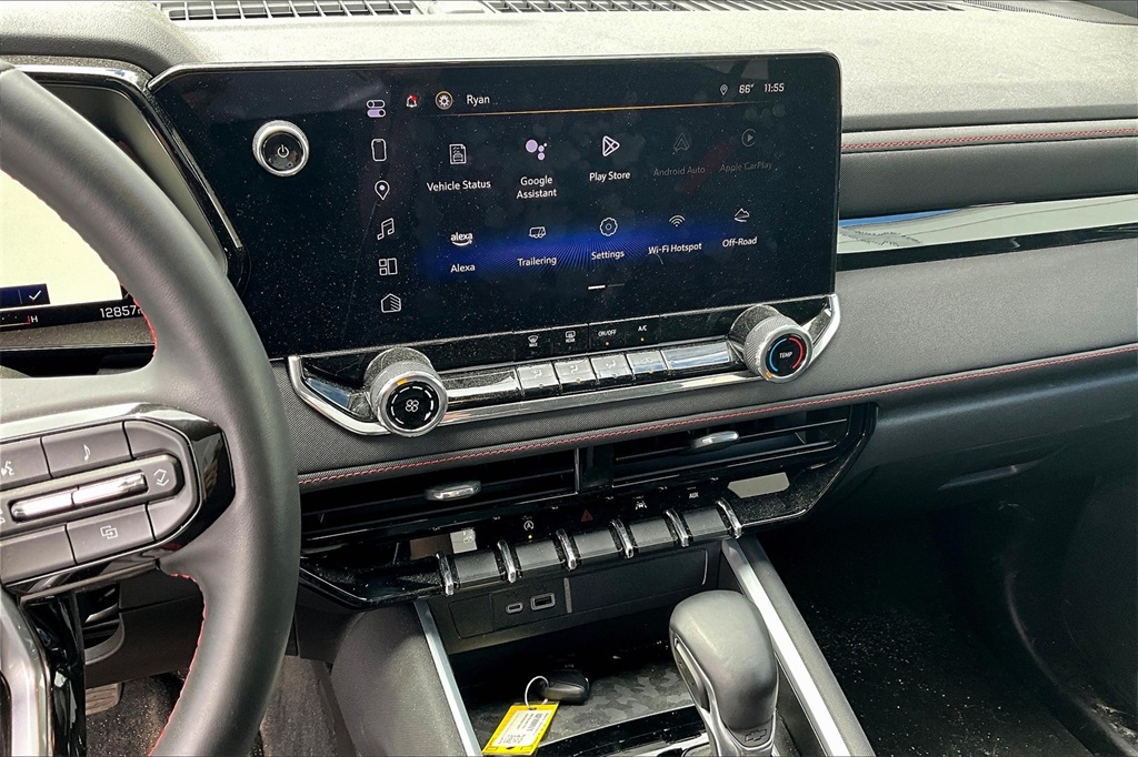2024 Chevrolet Colorado CrewCab Z71 - Photo 18