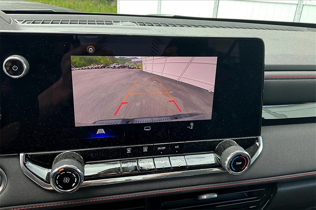 2024 Chevrolet Colorado CrewCab Z71 - Photo 19