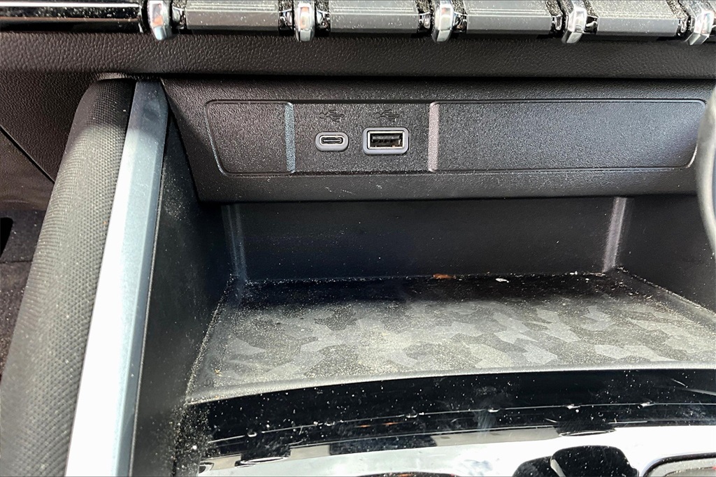 2024 Chevrolet Colorado CrewCab Z71 - Photo 26