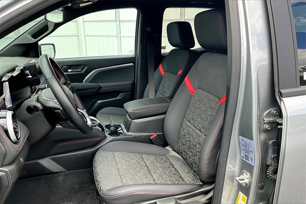 2024 Chevrolet Colorado CrewCab Z71 - Photo 10