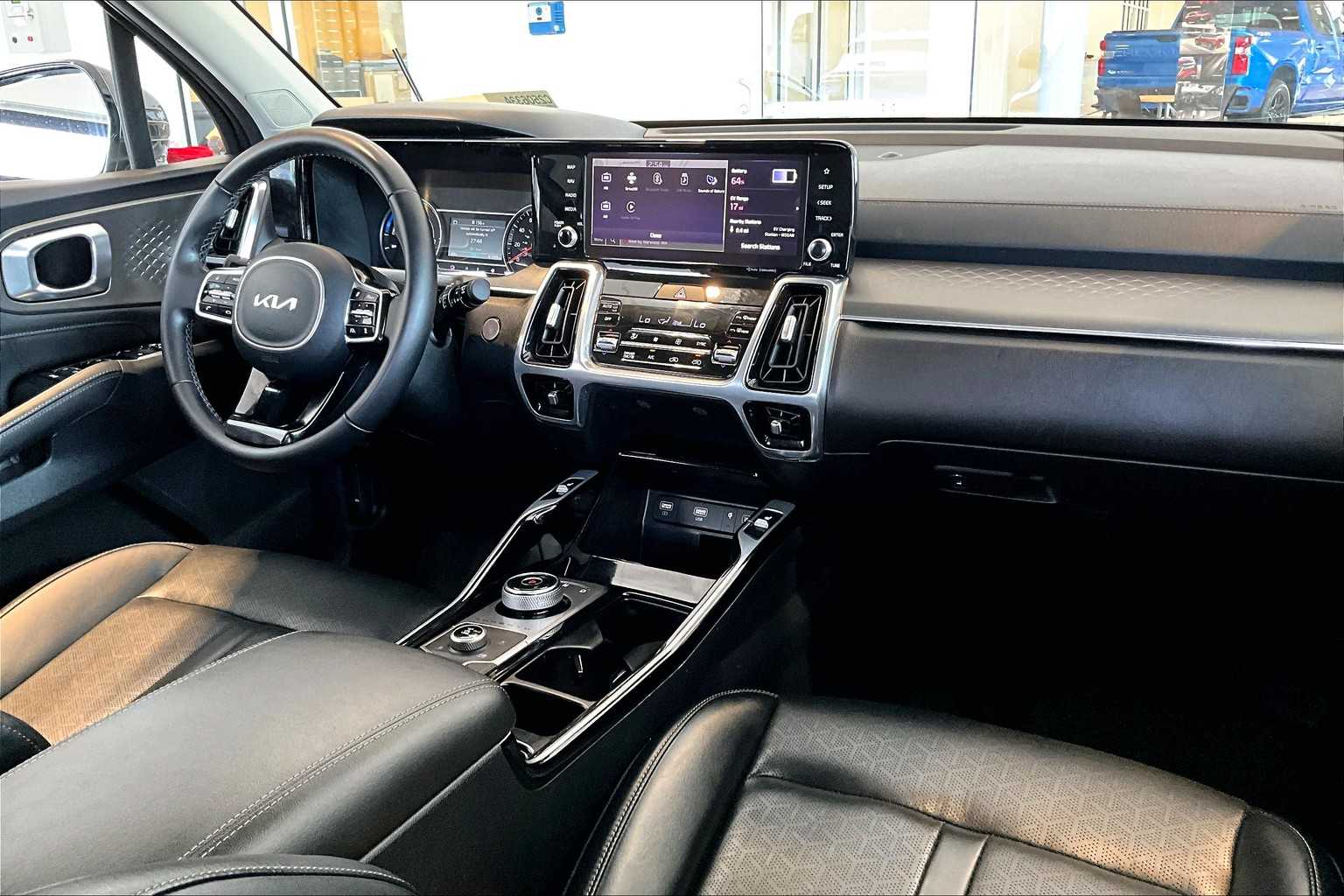 2022 Kia Sorento Plug-In Hybrid SX - Photo 14