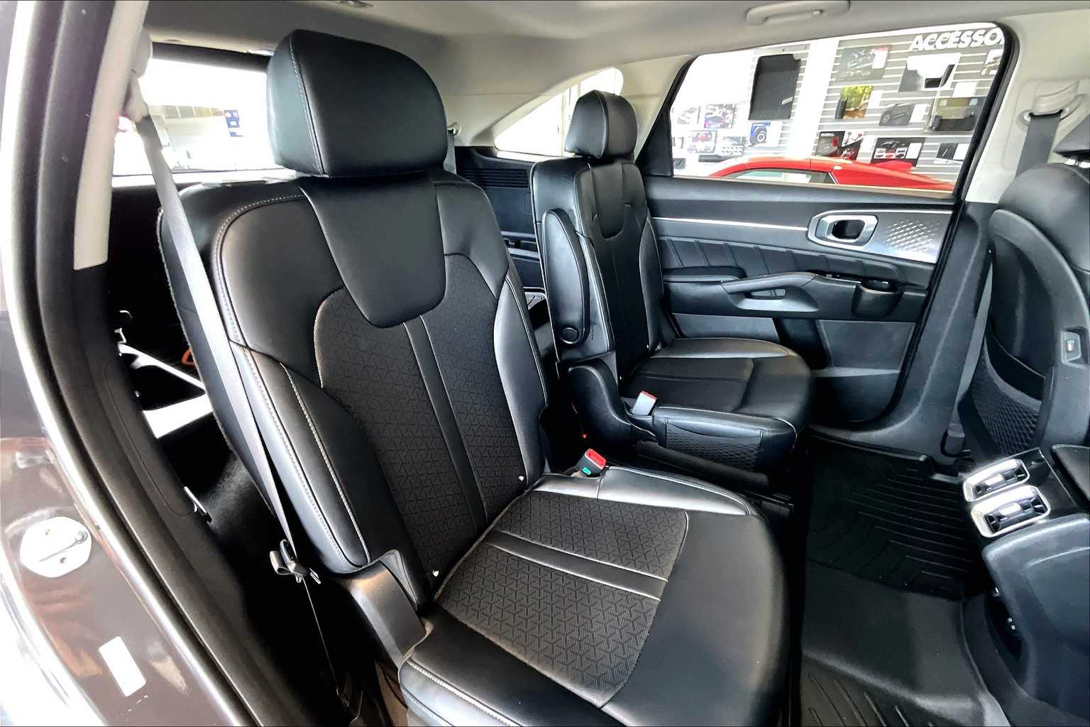 2022 Kia Sorento Plug-In Hybrid SX - Photo 16