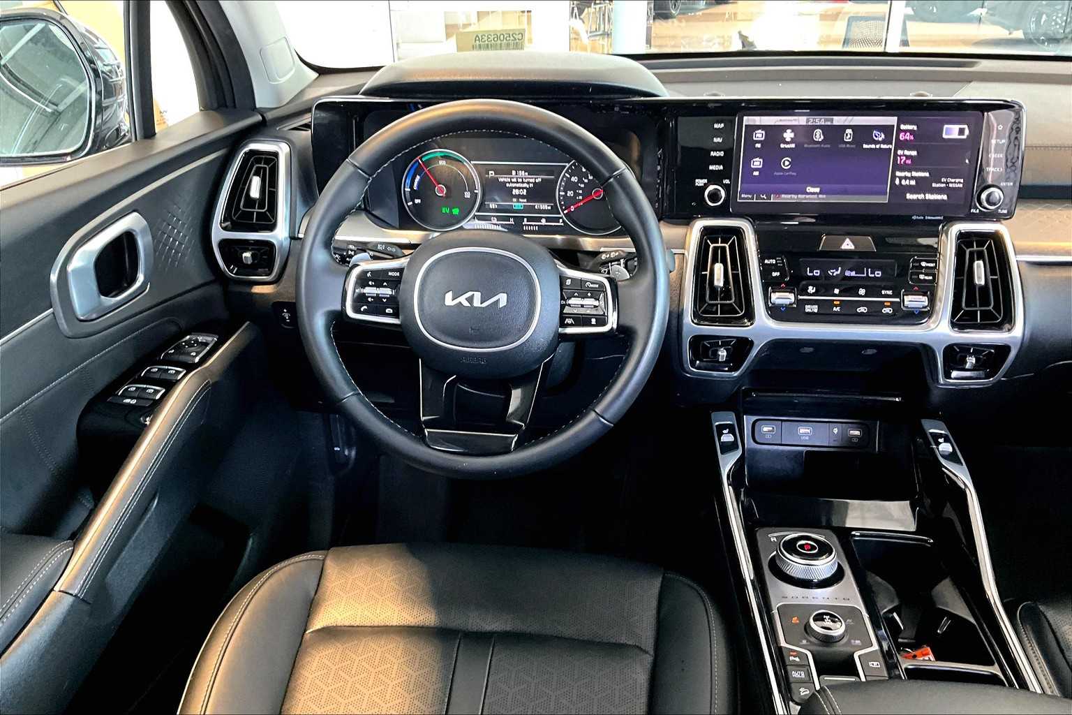 2022 Kia Sorento Plug-In Hybrid SX - Photo 18