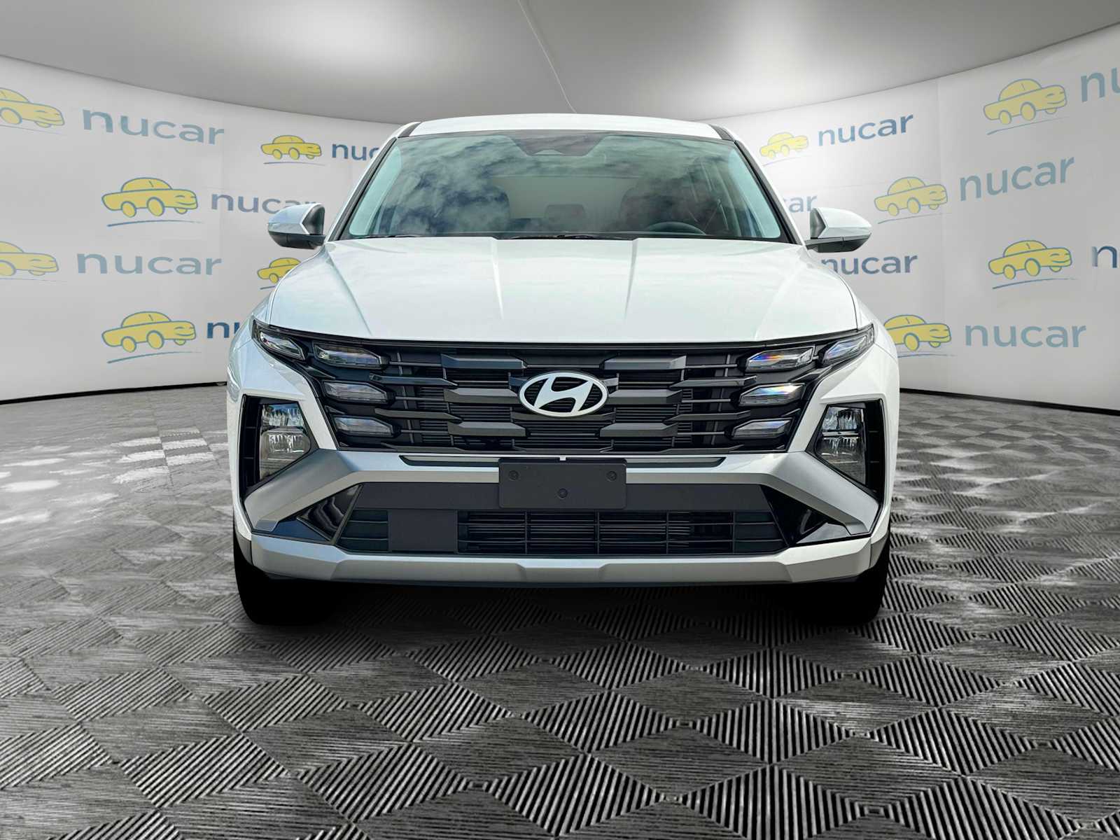 2025 Hyundai Tucson SE - Photo 12