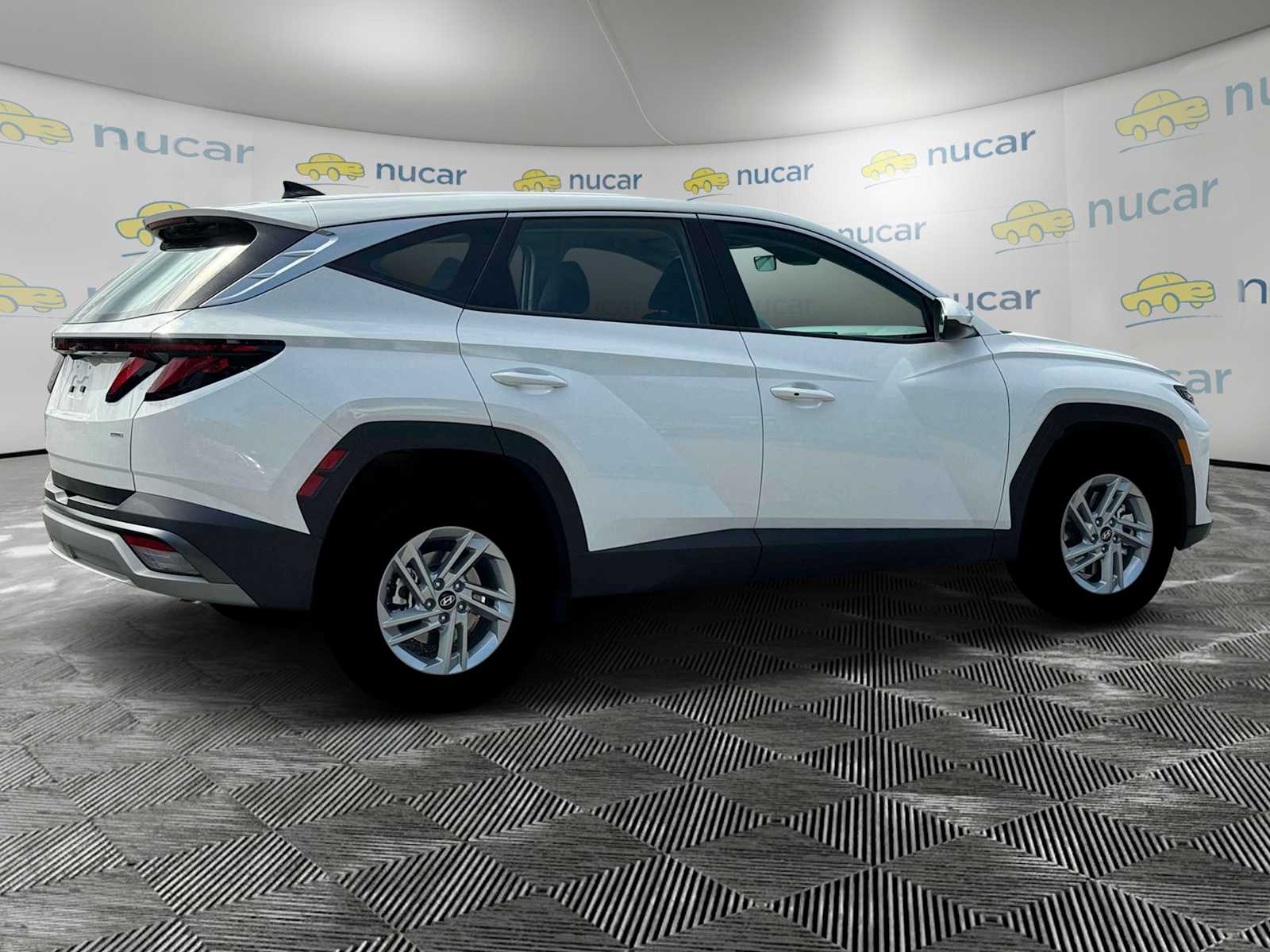 2025 Hyundai Tucson SE - Photo 9