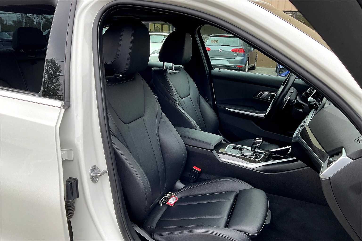 2020 BMW 3 Series 330i - Photo 11