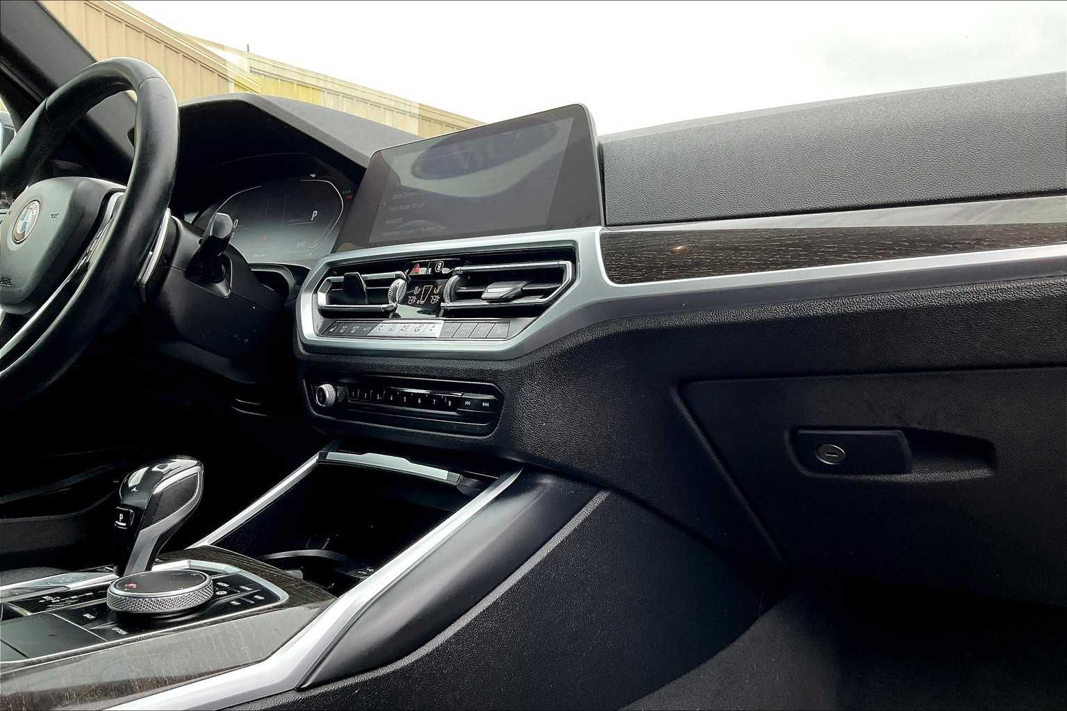 2020 BMW 3 Series 330i - Photo 14