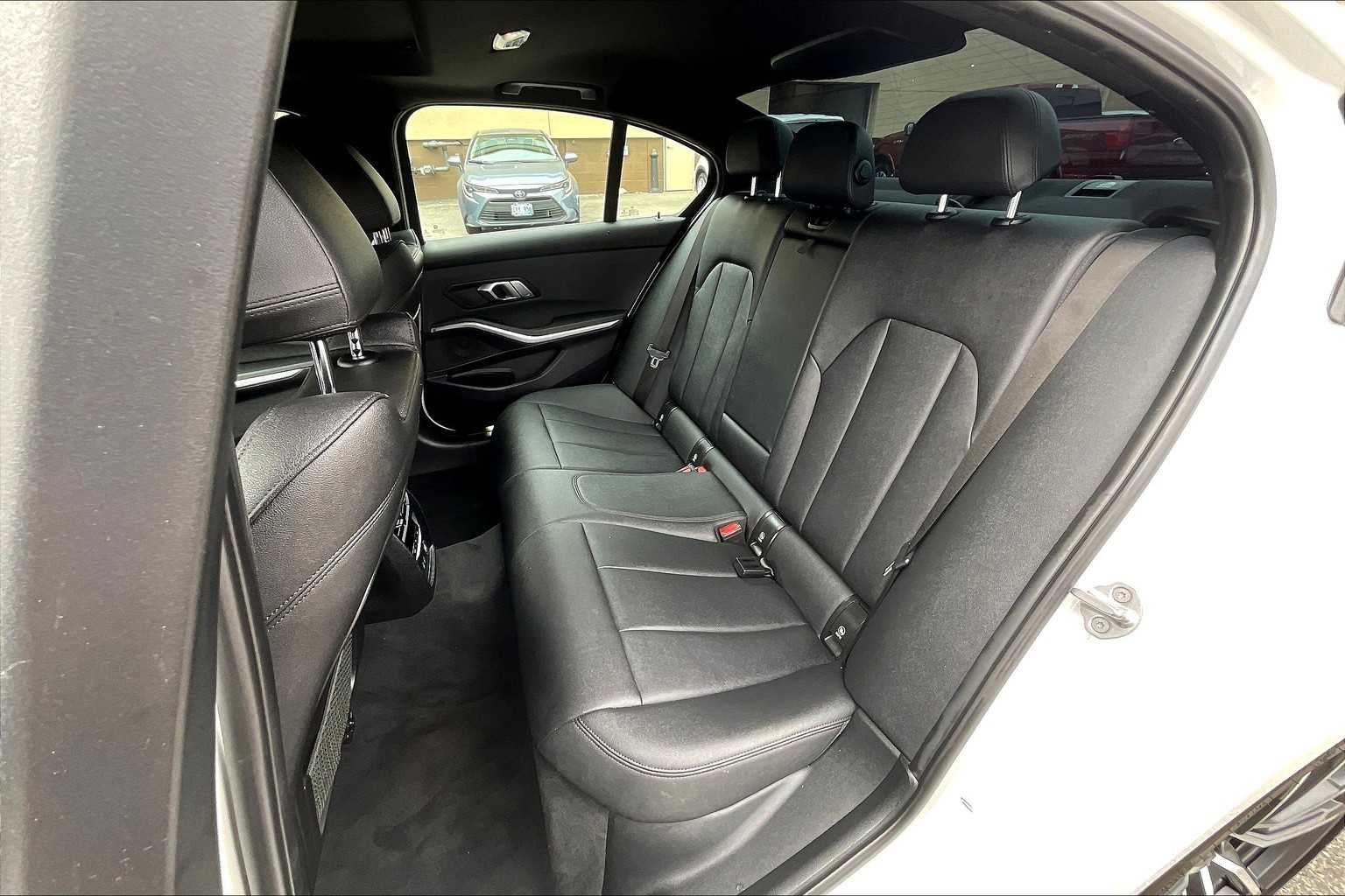 2020 BMW 3 Series 330i - Photo 15