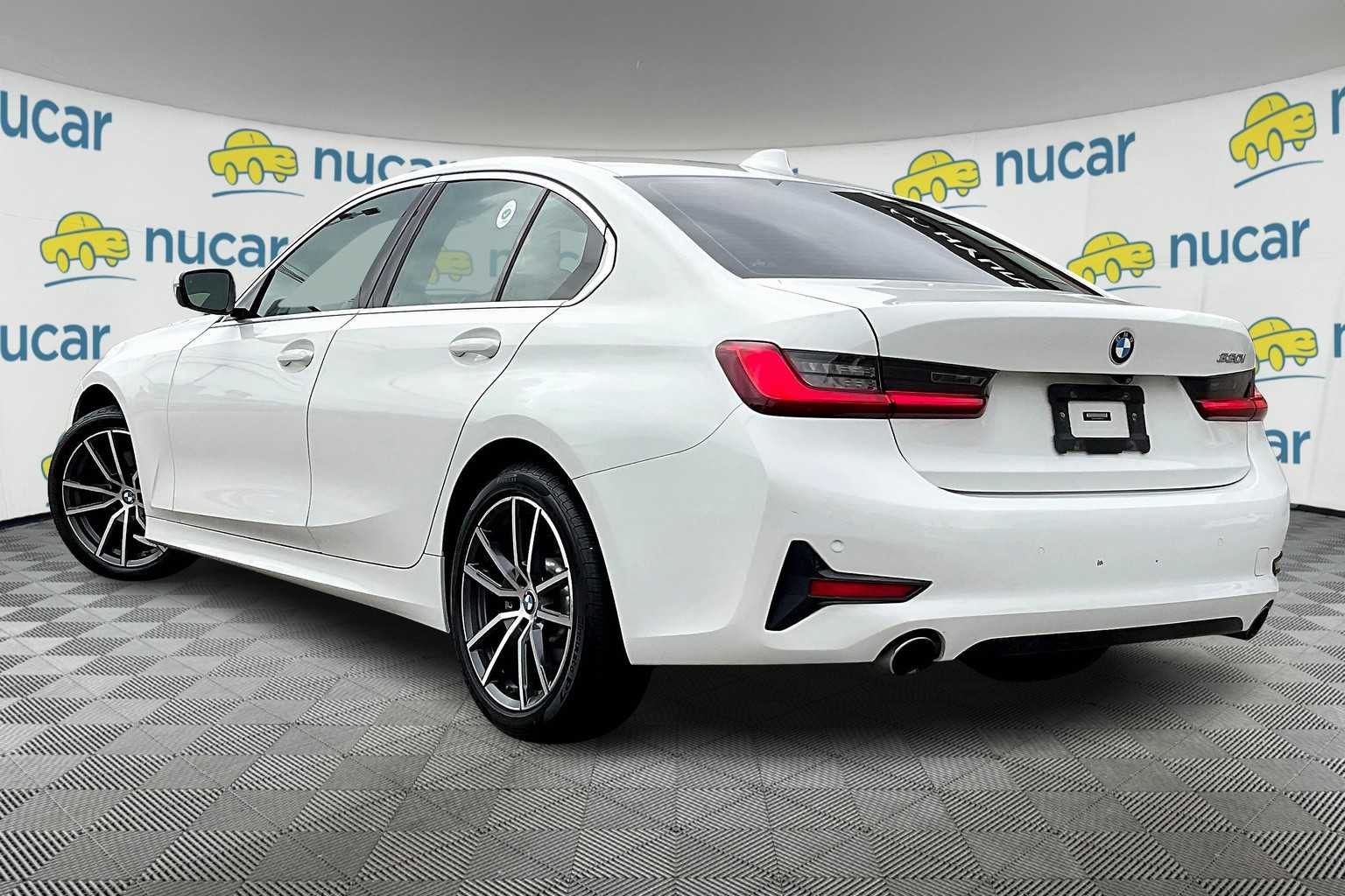 2020 BMW 3 Series 330i - Photo 4