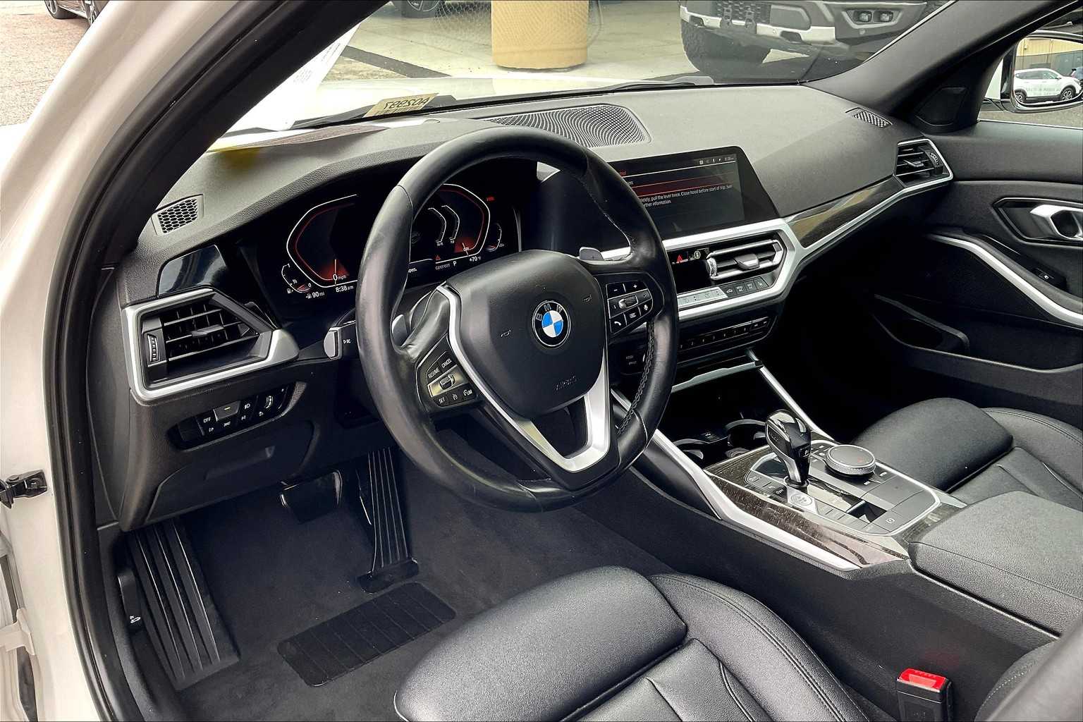 2020 BMW 3 Series 330i - Photo 8