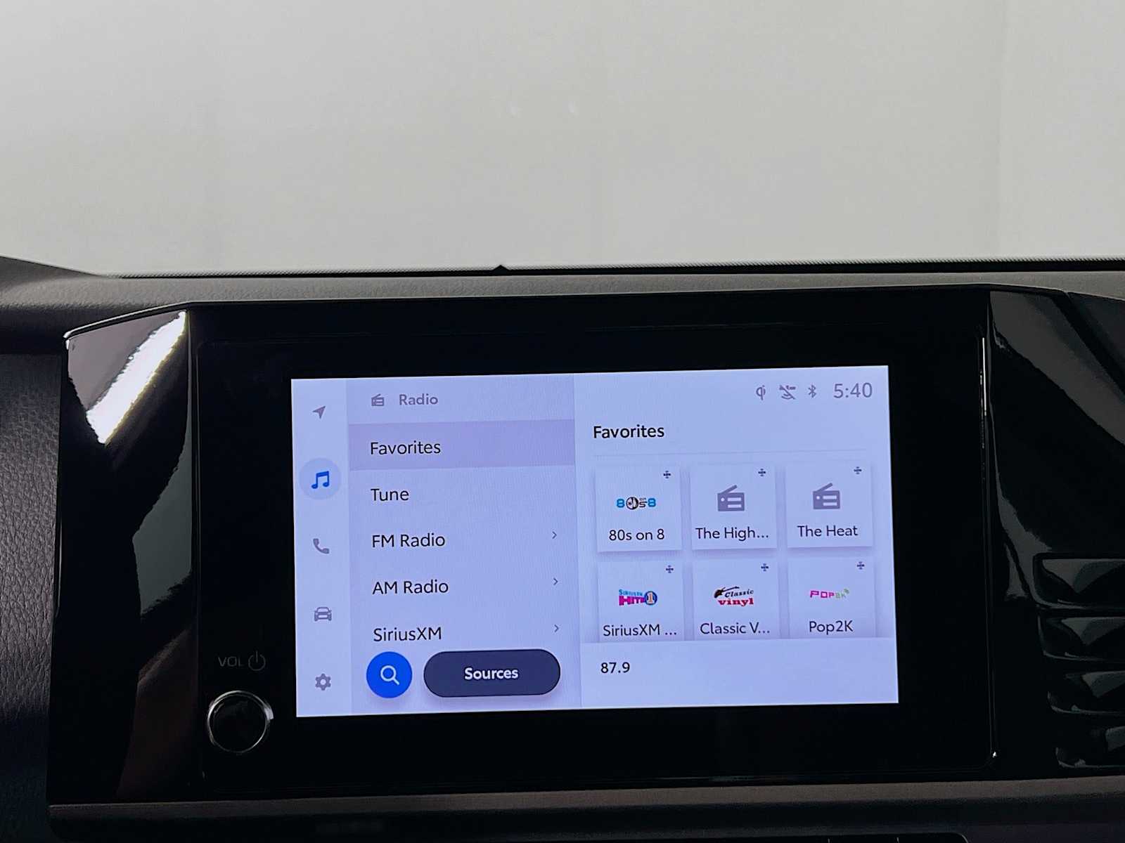 2025 Toyota Camry SE - Photo 8