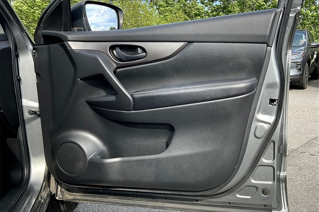 2017 Nissan Rogue Sport S - Photo 11