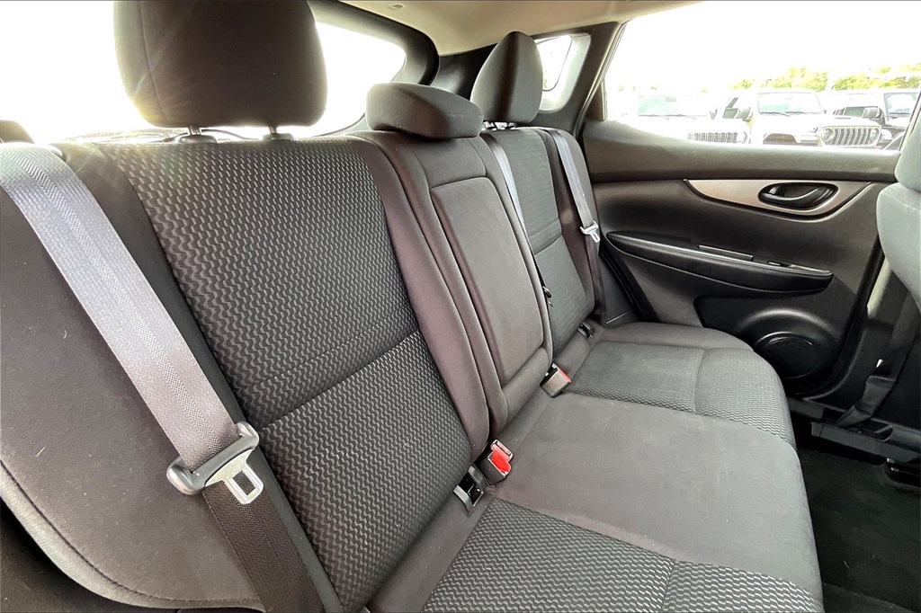 2017 Nissan Rogue Sport S - Photo 15