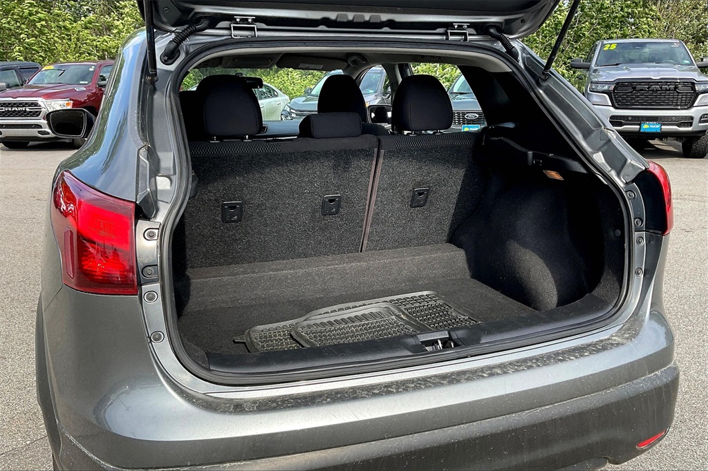 2017 Nissan Rogue Sport S - Photo 32