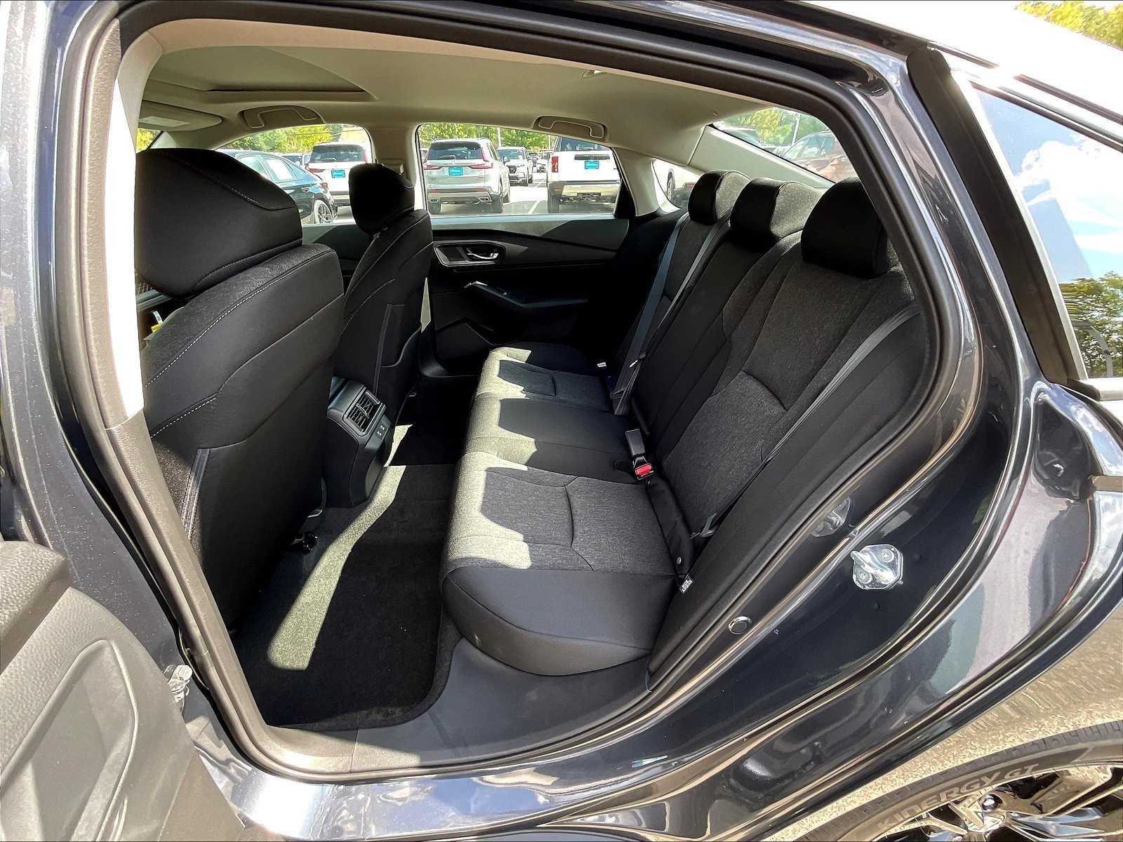 2025 Honda Accord SE - Photo 15
