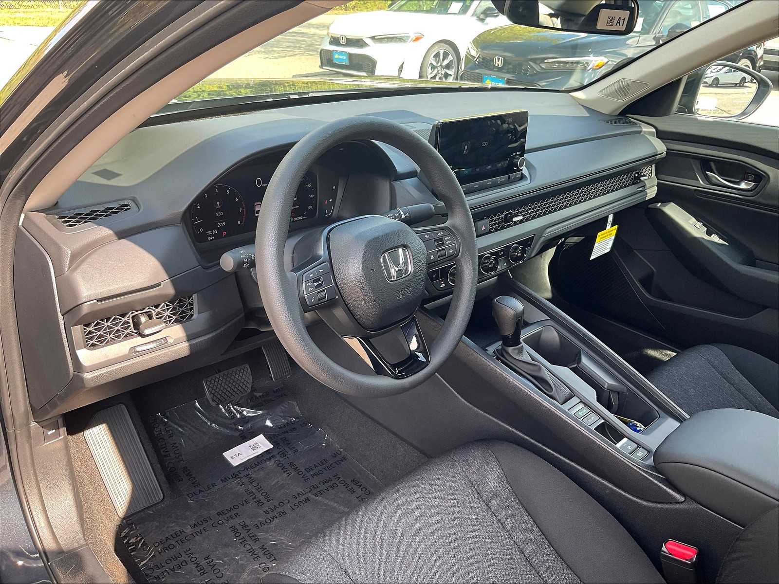 2025 Honda Accord SE - Photo 9
