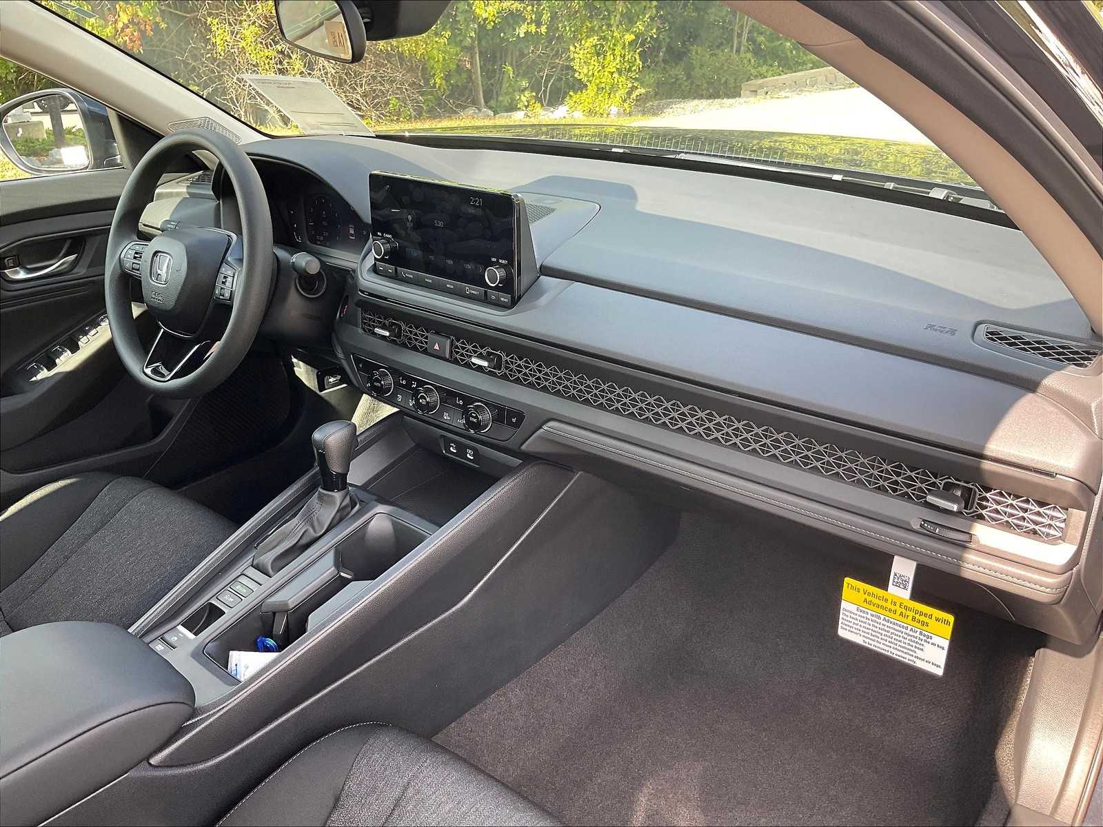2025 Honda Accord SE - Photo 10