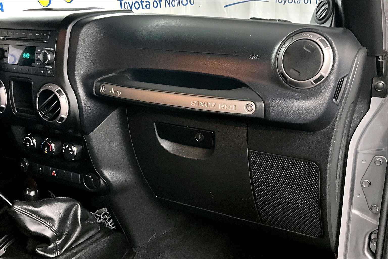 2013 Jeep Wrangler Sport - Photo 13