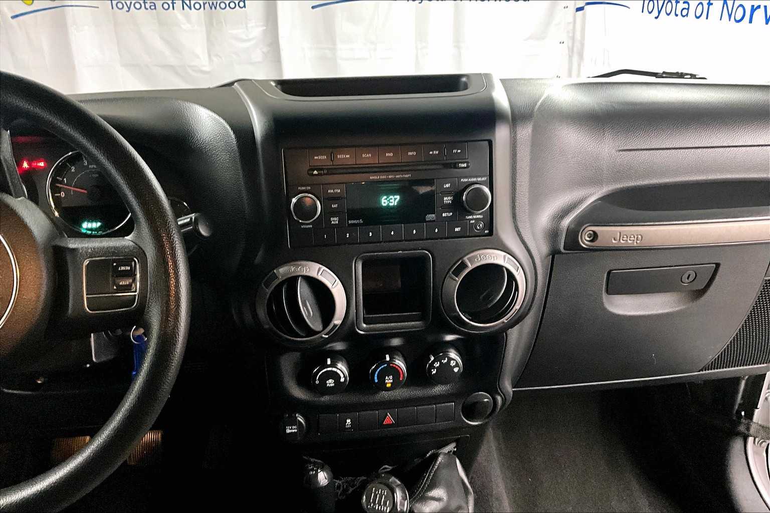 2013 Jeep Wrangler Sport - Photo 18