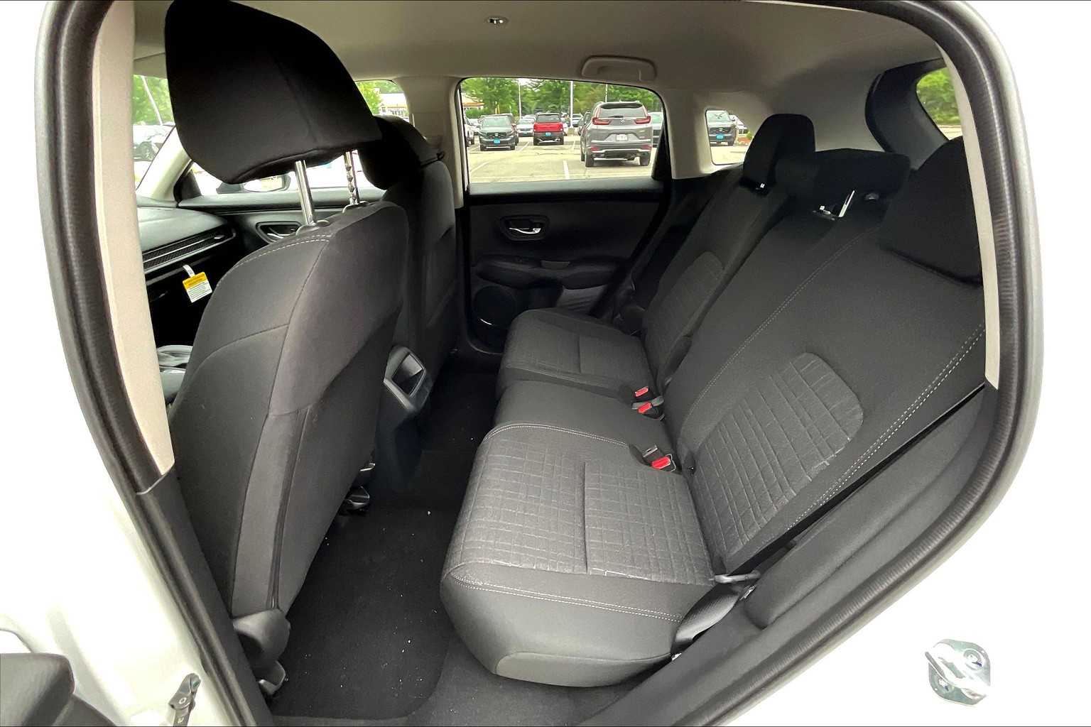 2026 Honda HR-V LX - Photo 15
