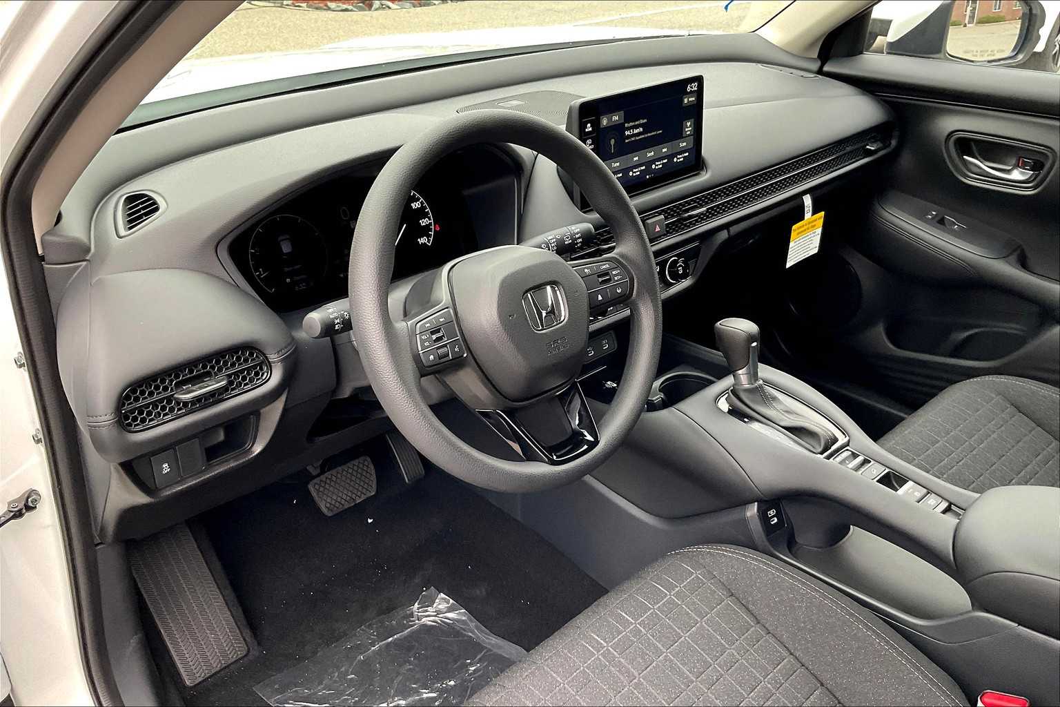 2026 Honda HR-V LX - Photo 9