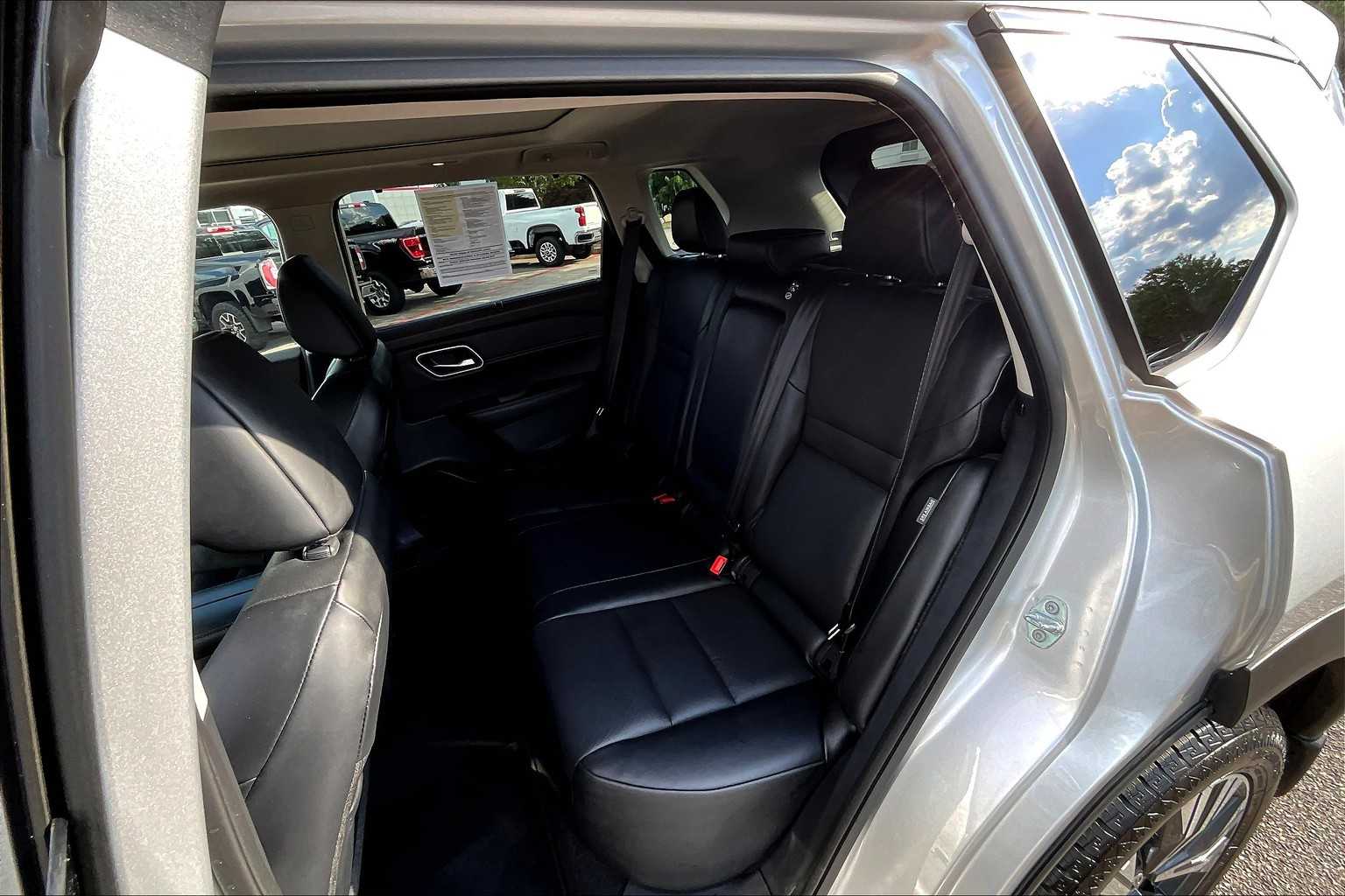 2021 Nissan Rogue SV - Photo 15