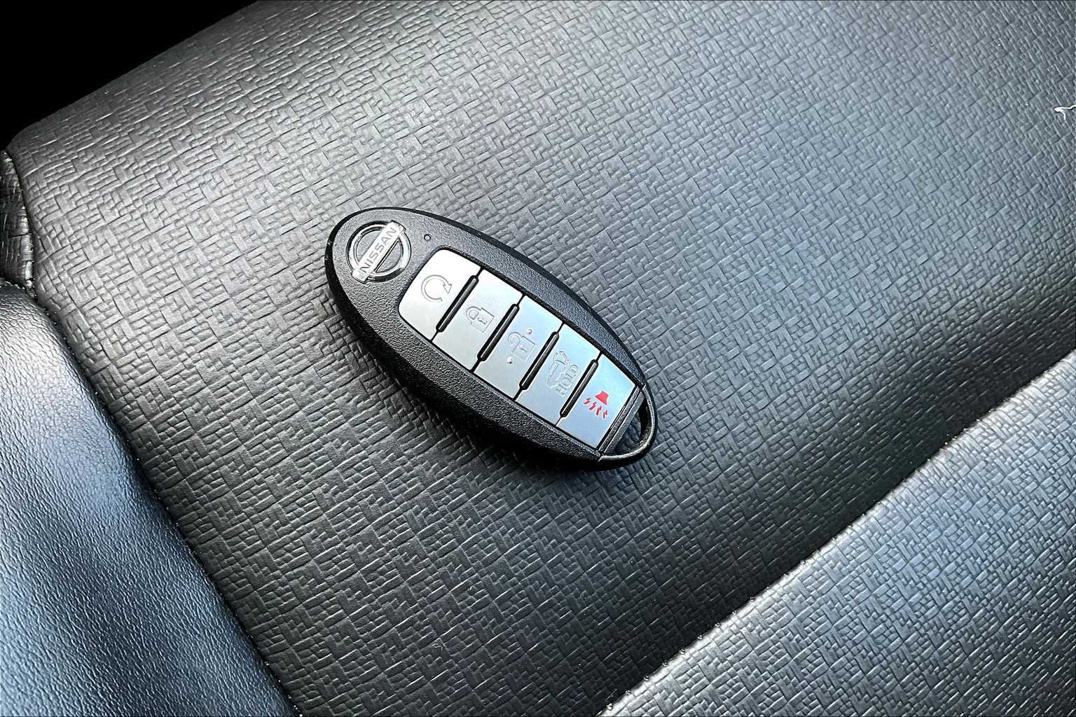 2021 Nissan Rogue SV - Photo 30