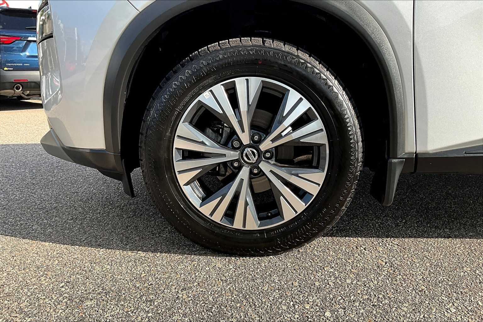 2021 Nissan Rogue SV - Photo 7