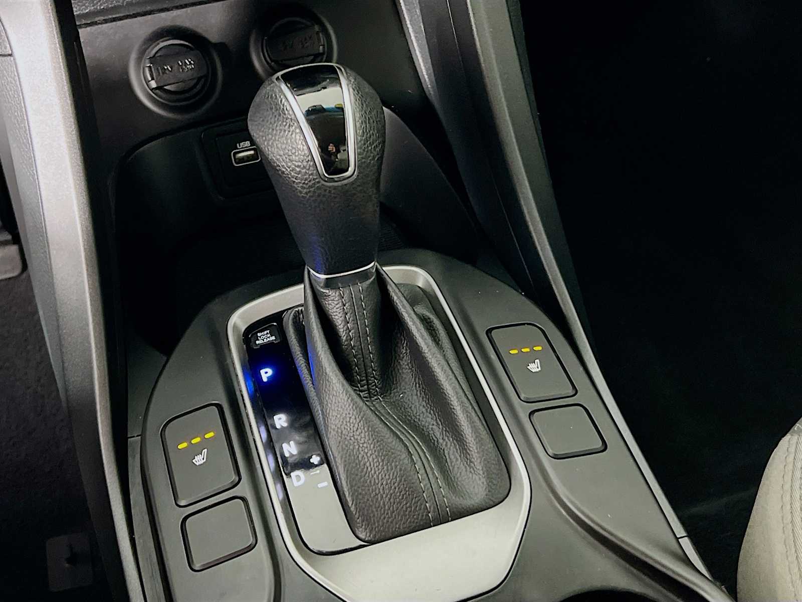 2018 Hyundai Santa Fe Sport 2.4L - Photo 16