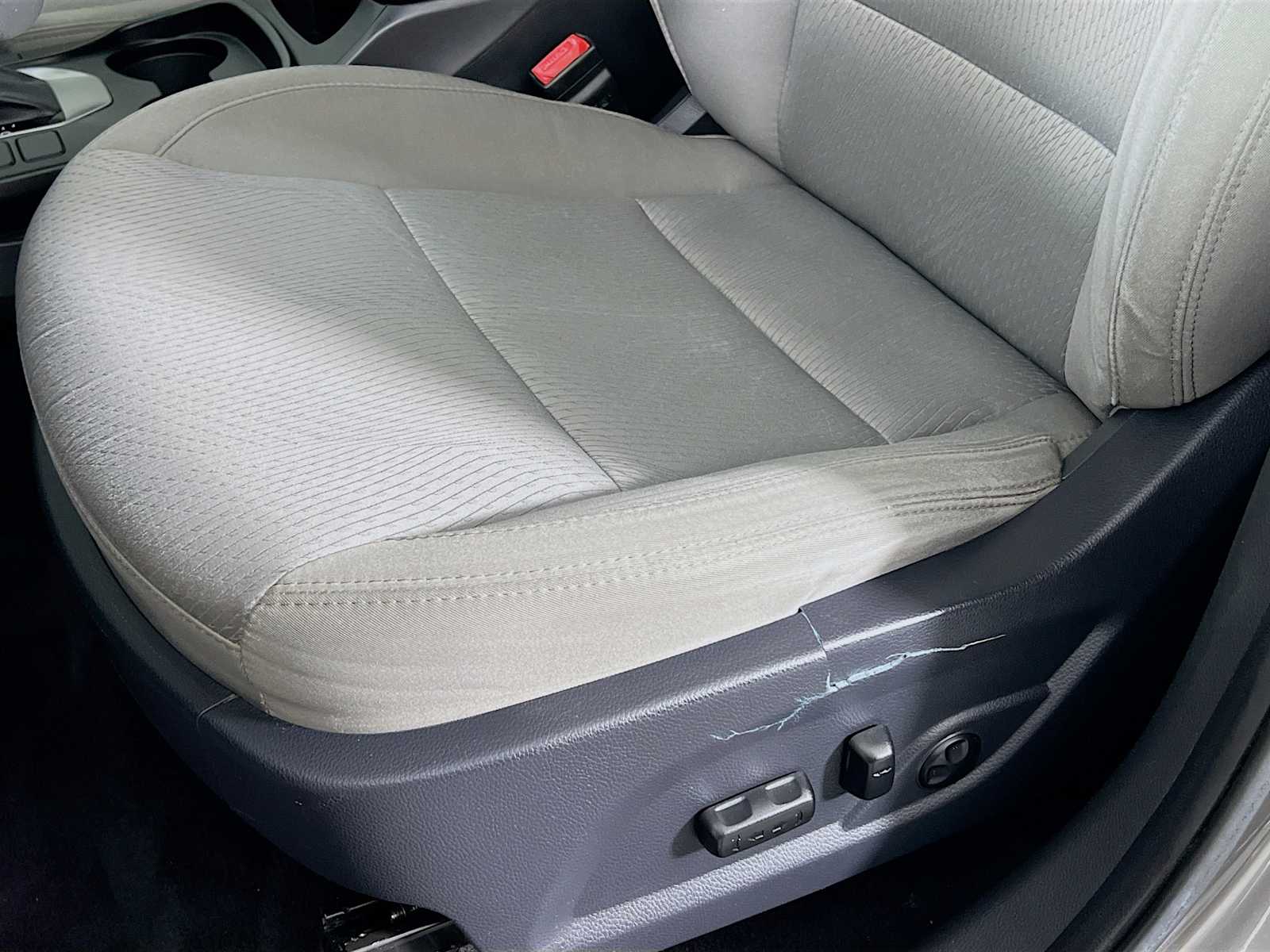 2018 Hyundai Santa Fe Sport 2.4L - Photo 19