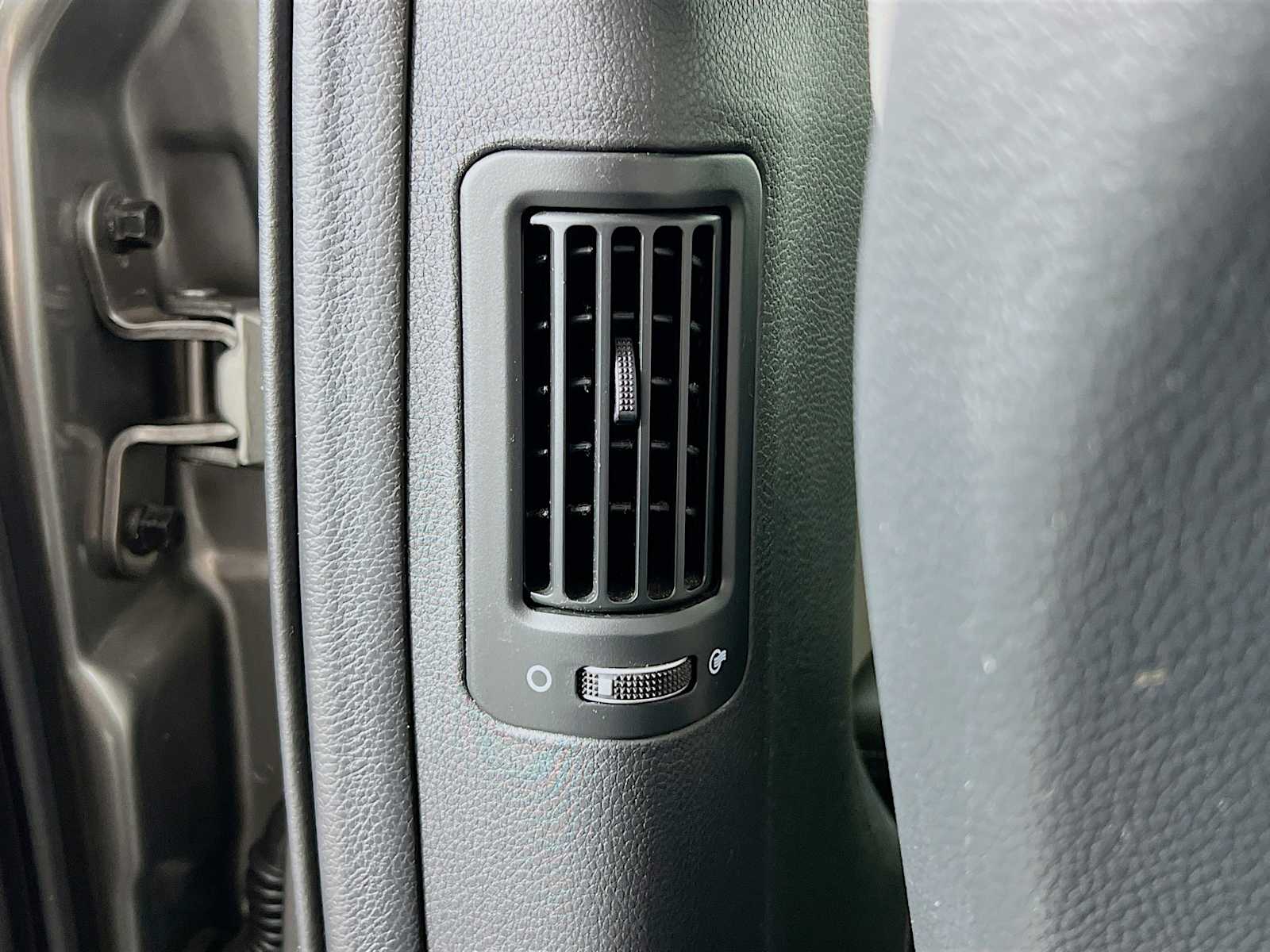 2018 Hyundai Santa Fe Sport 2.4L - Photo 25