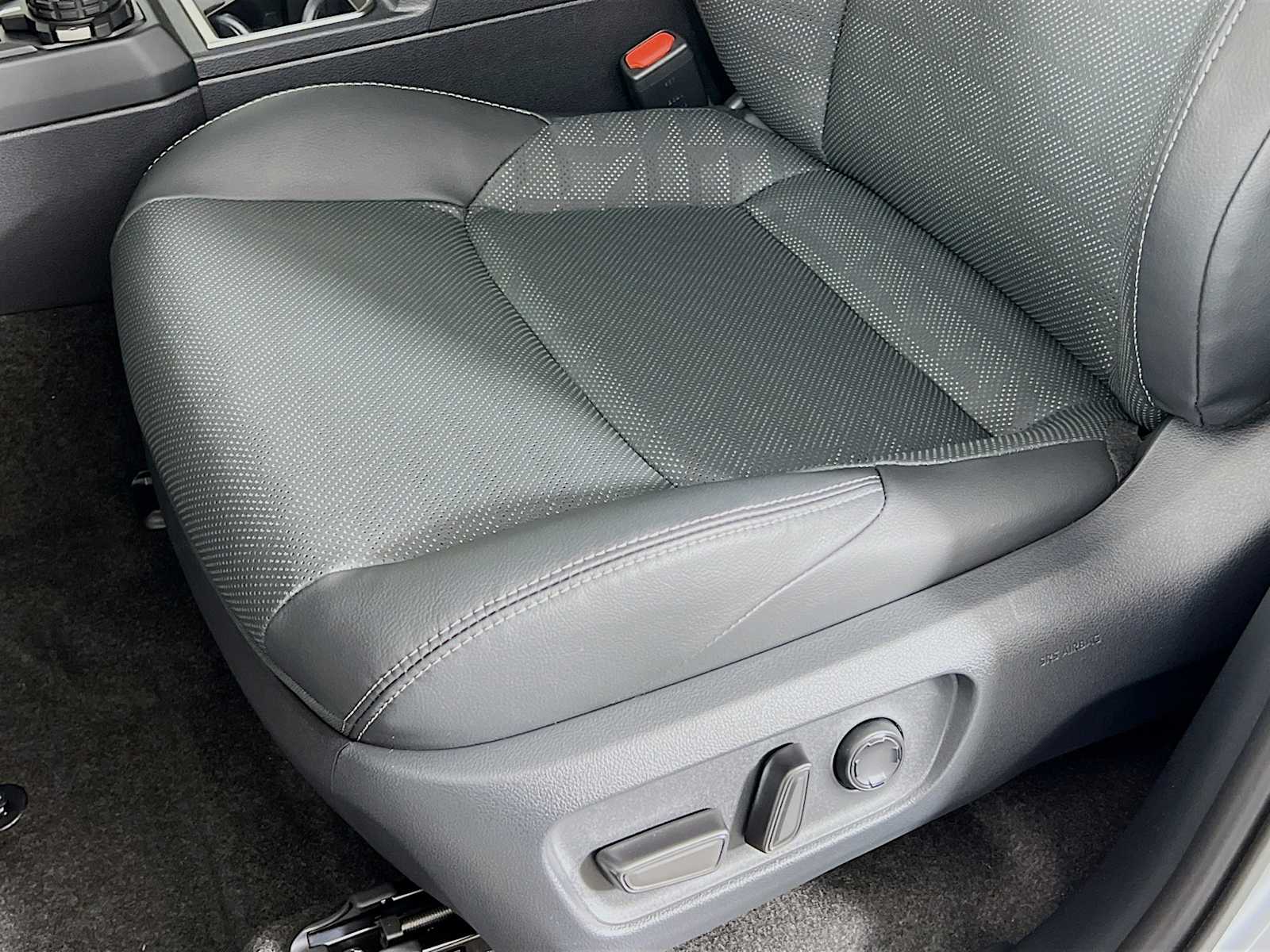2025 Toyota 4Runner TRD Off Road Premium - Photo 17