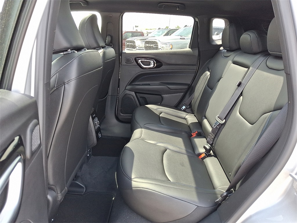 2025 Jeep Compass Limited - Photo 6