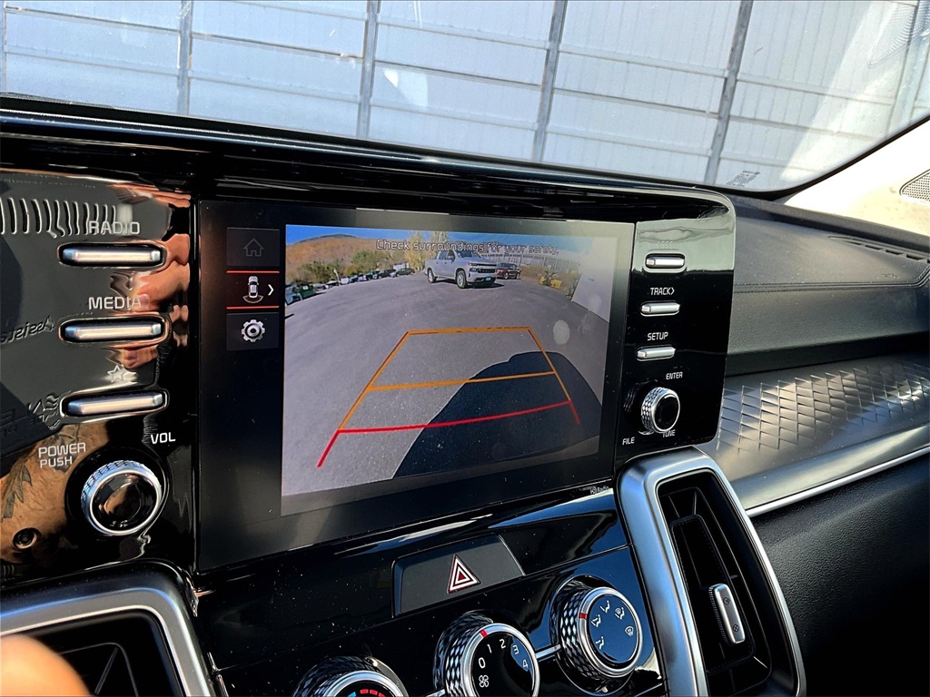 2022 Kia Sorento LX - Photo 19