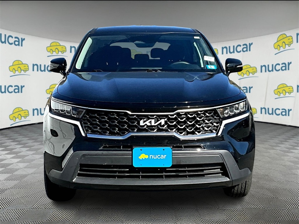 2022 Kia Sorento LX - Photo 2