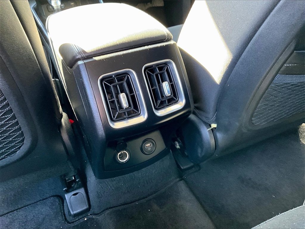 2022 Kia Sorento LX - Photo 26