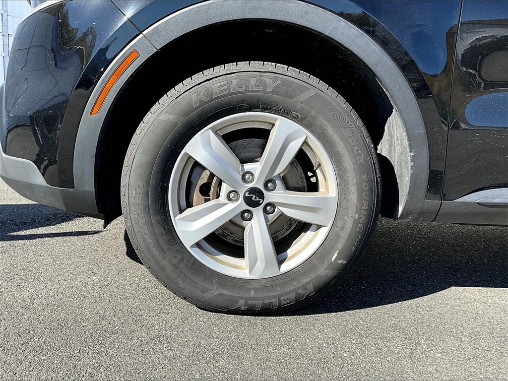 2022 Kia Sorento LX - Photo 7