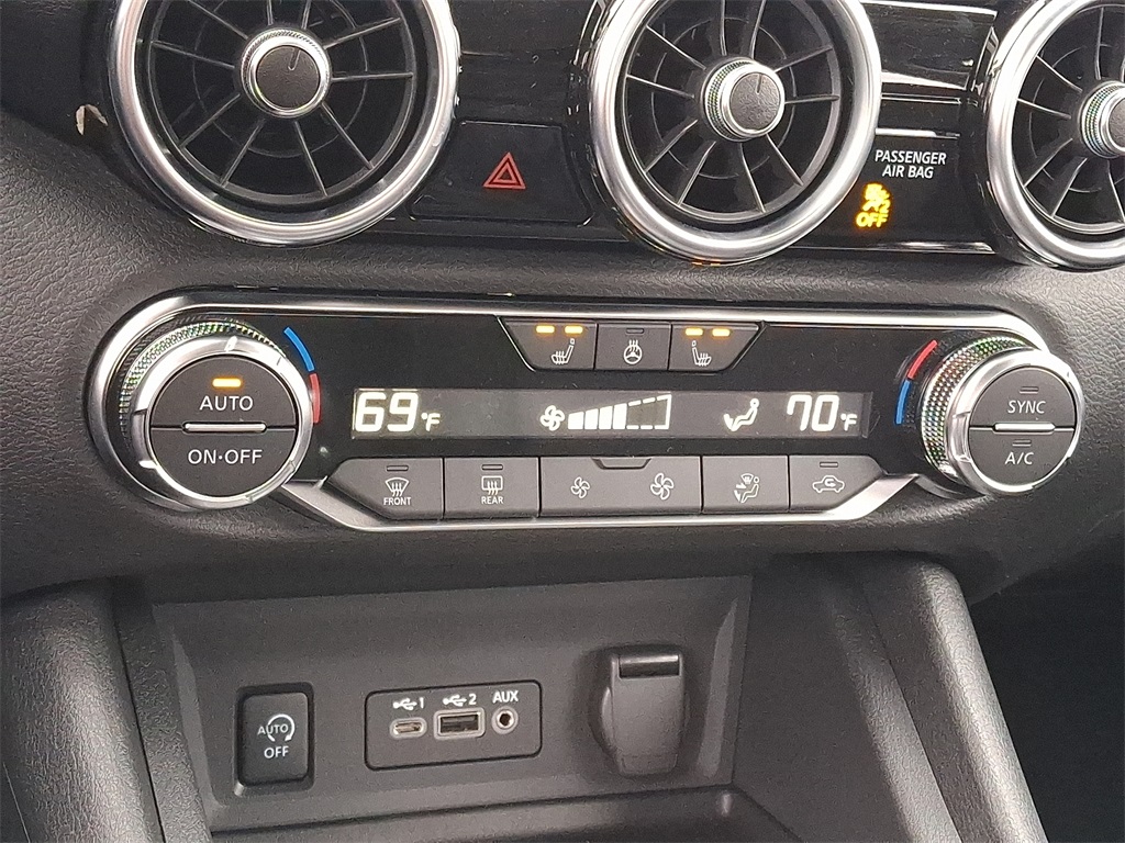 2025 Nissan Sentra SV - Photo 11