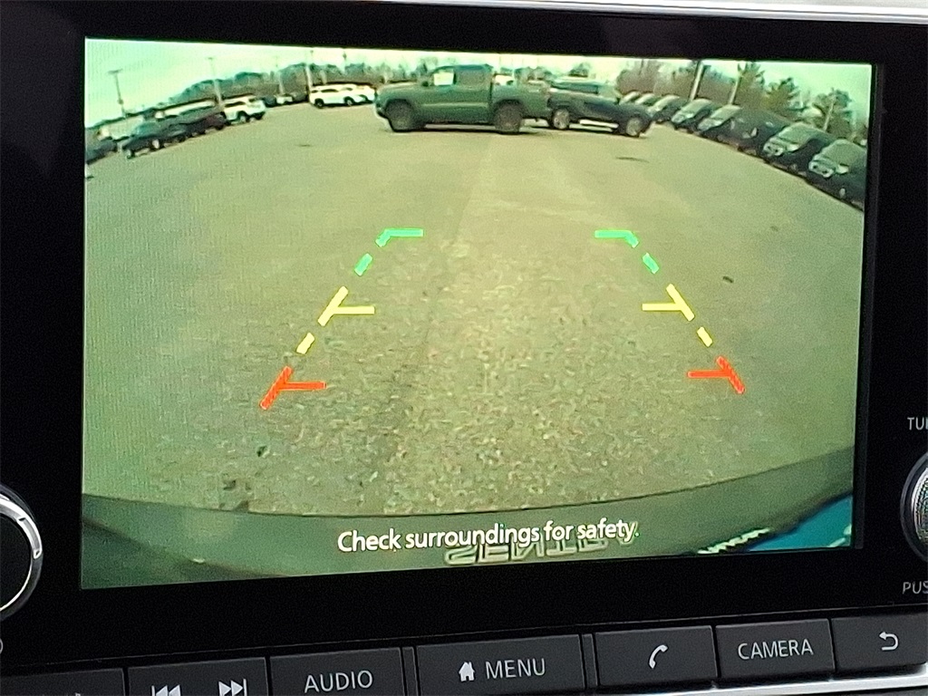 2025 Nissan Sentra SV - Photo 13