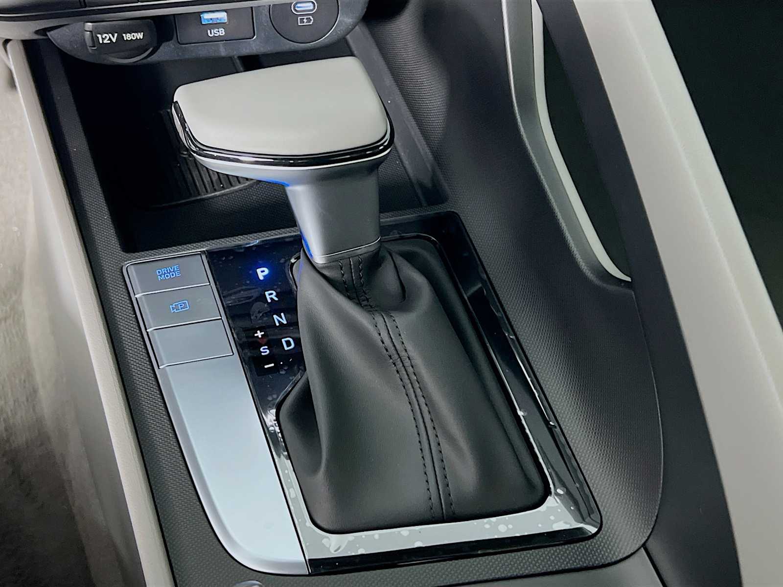2025 Hyundai Elantra SEL Sport - Photo 11