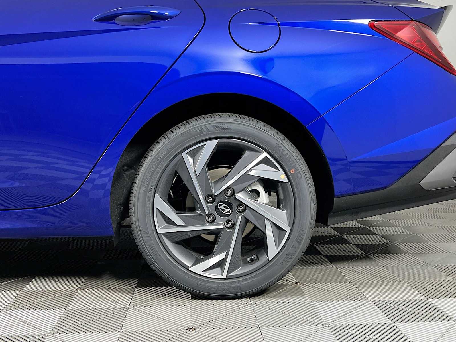 2025 Hyundai Elantra SEL Sport - Photo 18