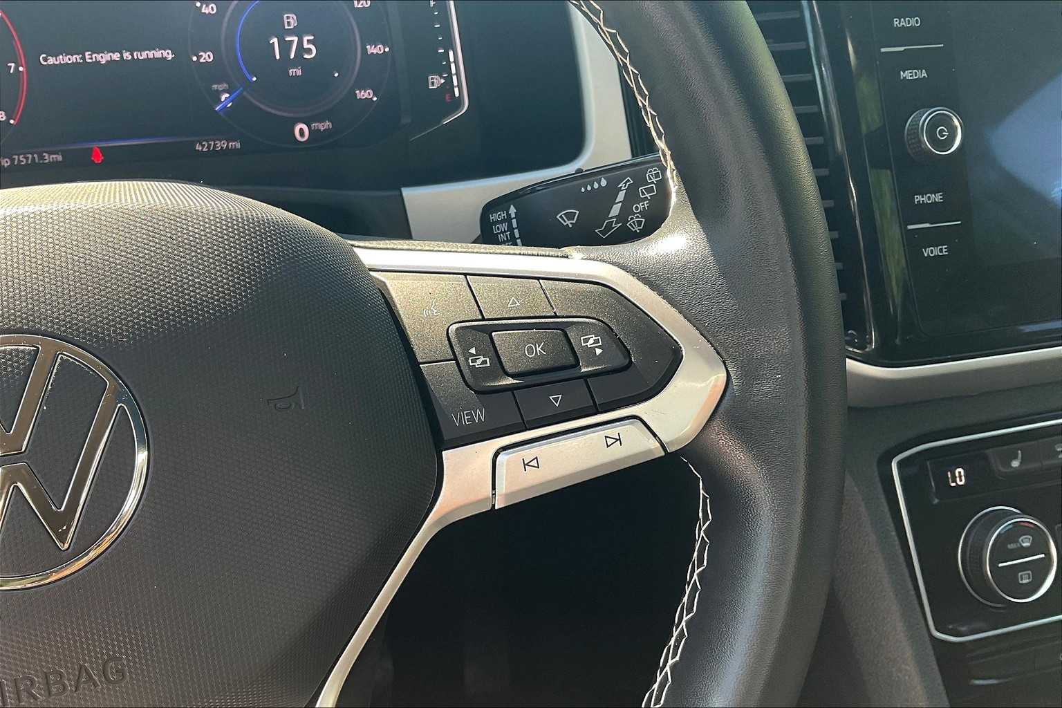2022 Volkswagen Atlas 3.6L V6 SE w/Technology - Photo 25