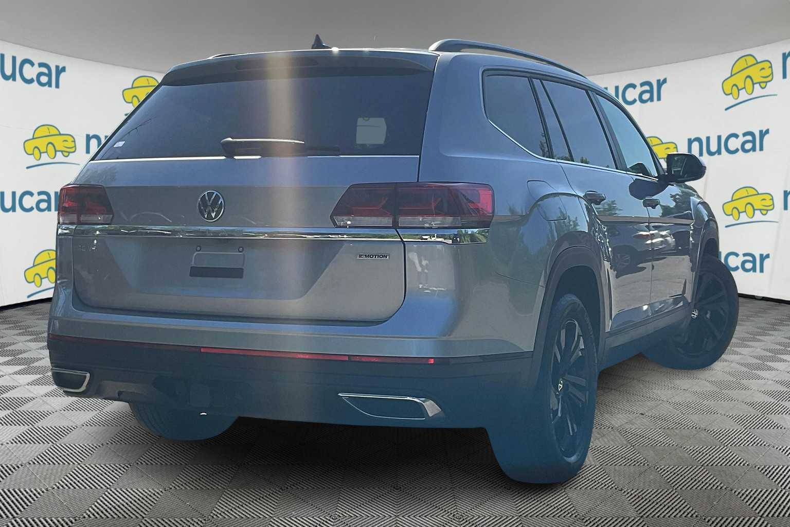 2022 Volkswagen Atlas 3.6L V6 SE w/Technology - Photo 6