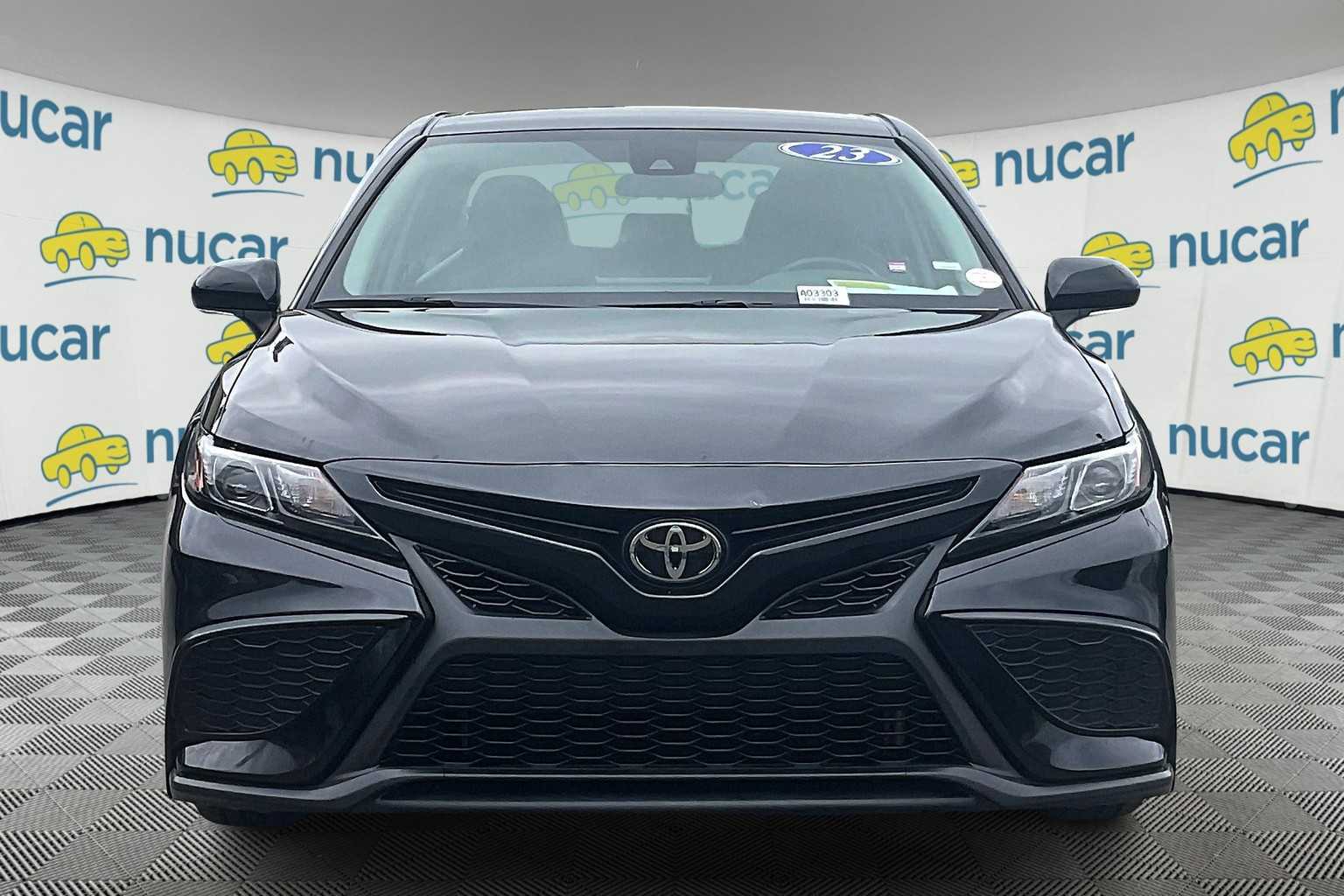 2023 Toyota Camry SE - Photo 2