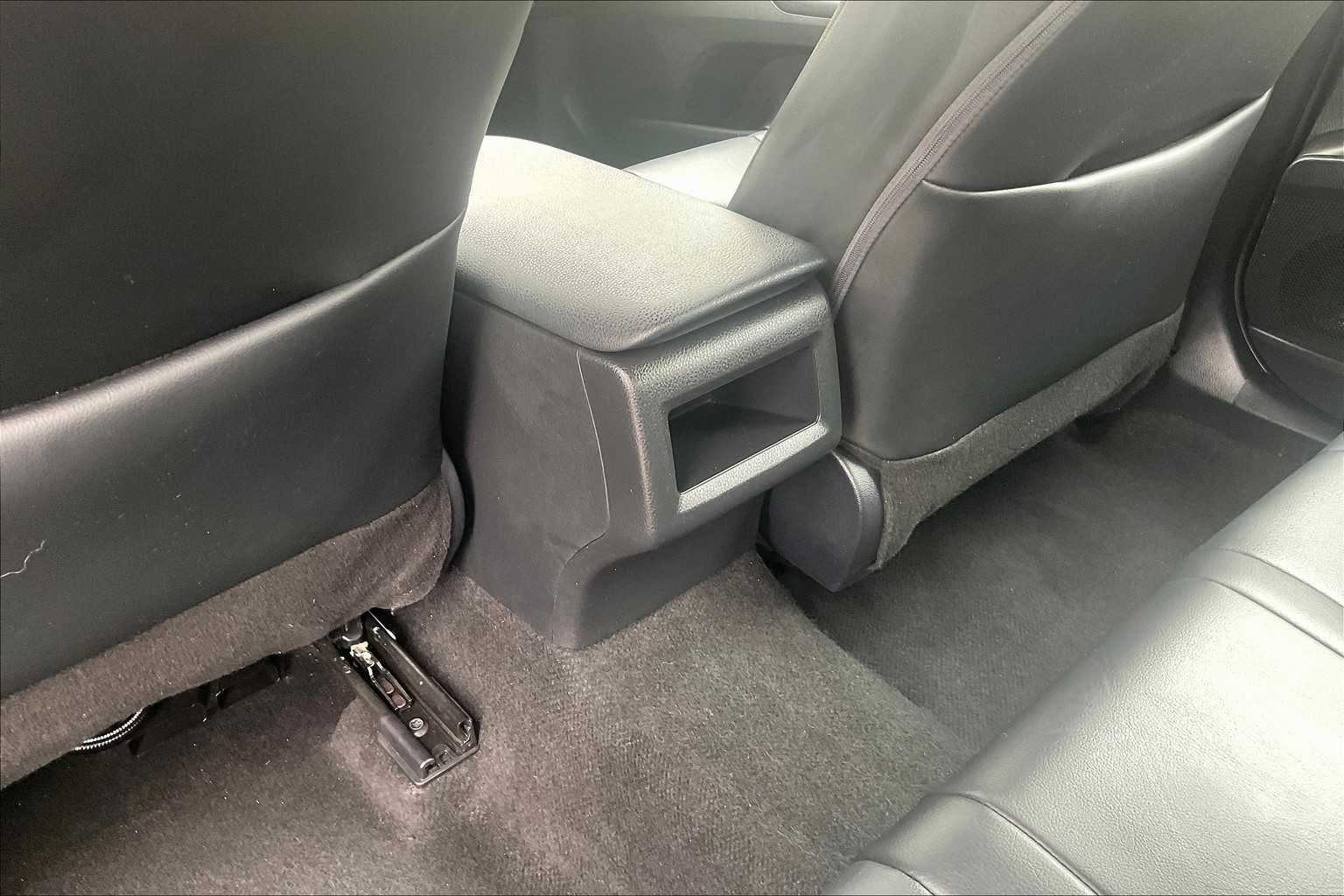 2023 Toyota Camry SE - Photo 27