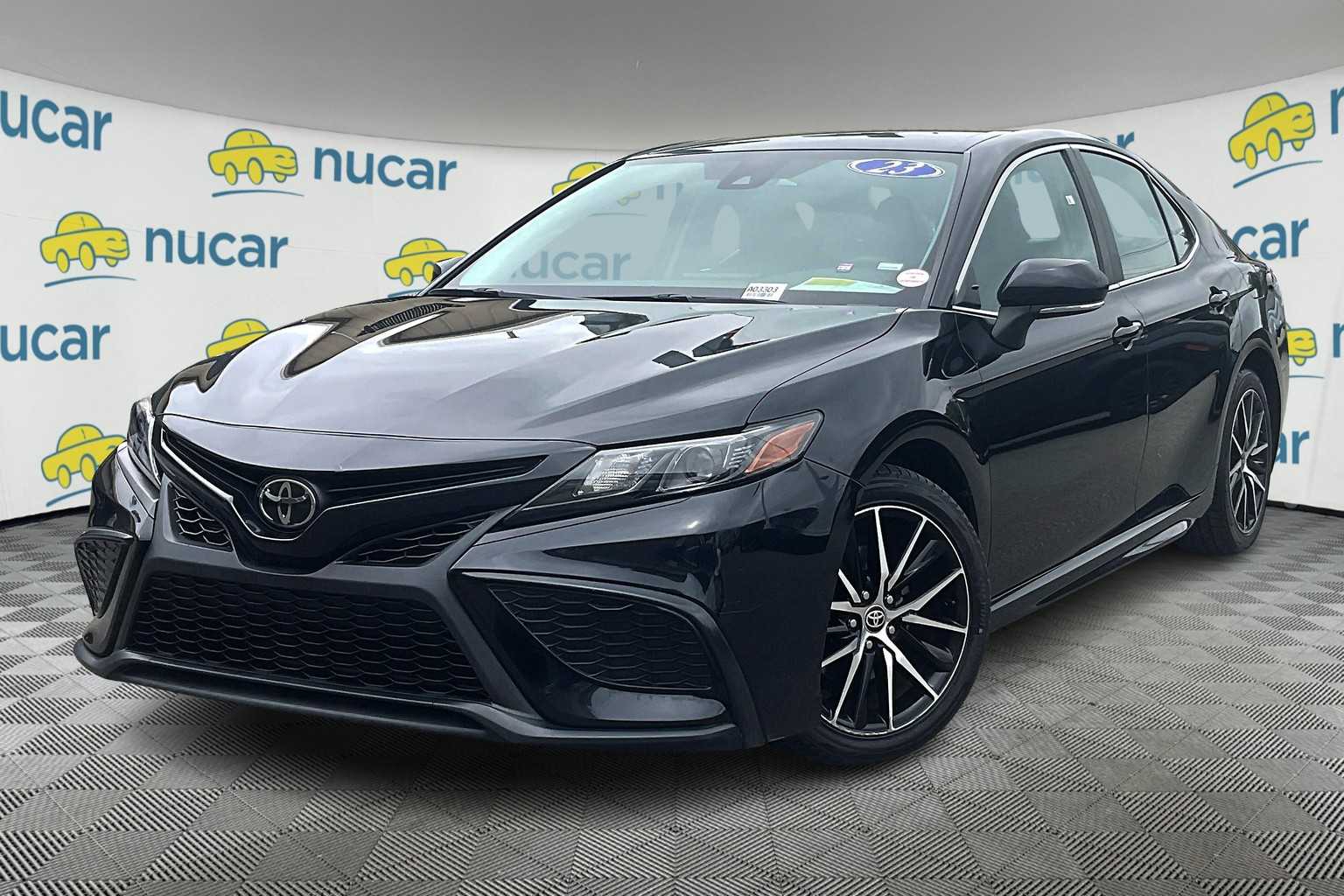 2023 Toyota Camry SE - Photo 3