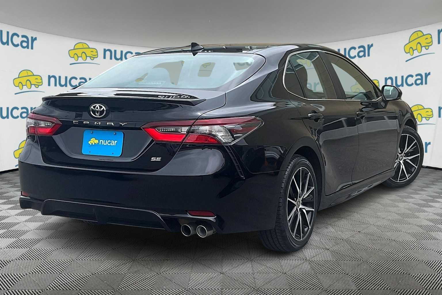 2023 Toyota Camry SE - Photo 6